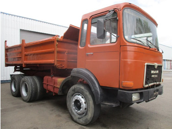 Самосвал MAN 26.321 6x4 , 3 way tipper , ZF Manual , Spring suspension: фото 4