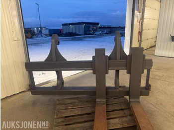 Навесное оборудование для Строительной техники 2016 Ufo pallegafler Stort BM feste: фото 3