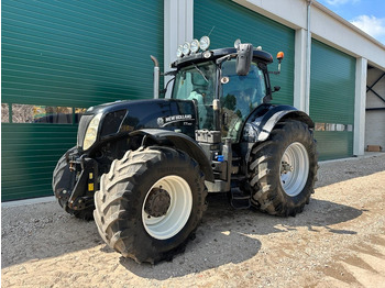 Трактор NEW HOLLAND T7