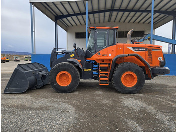 Колёсный погрузчик DOOSAN DL300