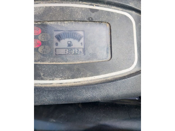 Мини-экскаватор JCB: фото 4