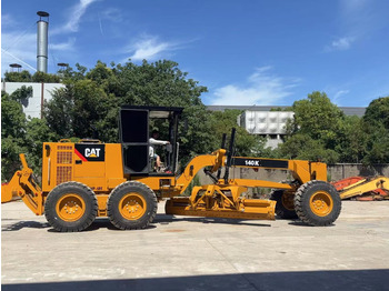 Грейдер CATERPILLAR 140K