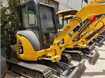 Гусеничный экскаватор KOMATSU PC35MR-3