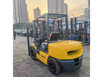 Дизельный погрузчик Second Hand Komatsu FD30 Forklift Comfortable and Convenient used komatsu fd30 with good condition for sale: фото 5
