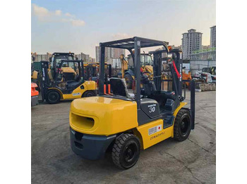 Дизельный погрузчик Second Hand Komatsu FD30 Forklift Comfortable and Convenient used komatsu fd30 with good condition for sale: фото 3