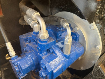 Гусеничный экскаватор Doosan DX 75: фото 3 Гусеничный экскаватор Doosan DX 75: фото 3