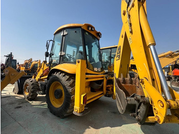 Экскаватор-погрузчик JCB 3 CX: фото 3