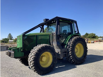 Трактор JOHN DEERE 6215R