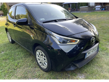 Хэтчбек TOYOTA