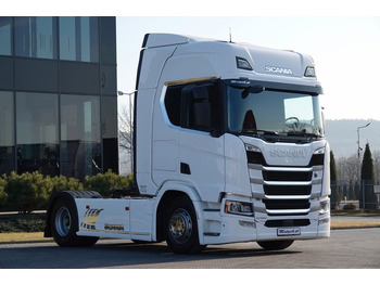 Тягач SCANIA R 450