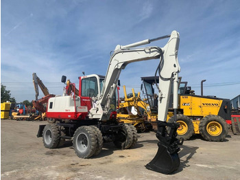 Колёсный экскаватор Takeuchi TB070W: фото 2