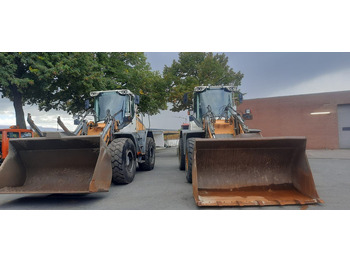 : фото в шапке страницы