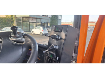 Подметально-уборочная машина Mercedes-Benz Atego 1524 2 6-Zyl. 4x2: фото 5