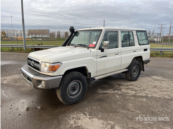 Внедорожник TOYOTA Land Cruiser