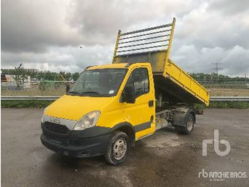 Грузовик с закрытым кузовом IVECO Daily 35C15
