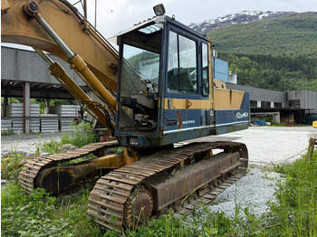 Гусеничный экскаватор KOMATSU PC200