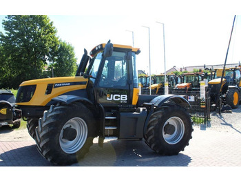 Трактор JCB