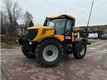 Трактор JCB