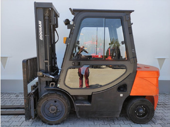 Дизельный погрузчик DOOSAN