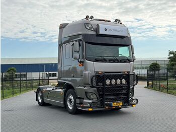 Тягач DAF XF 530