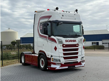 Тягач SCANIA S 500