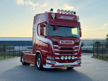 Тягач SCANIA R 450