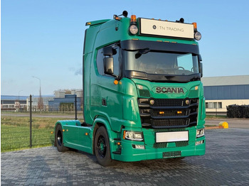 Тягач SCANIA S 450