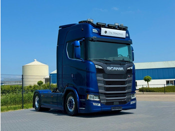 Тягач SCANIA S 660