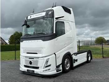 Тягач VOLVO FH13 460