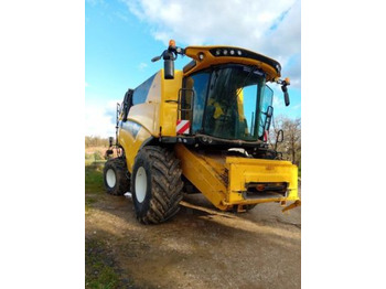 Зерноуборочный комбайн NEW HOLLAND CX series