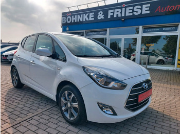 Легковой автомобиль HYUNDAI