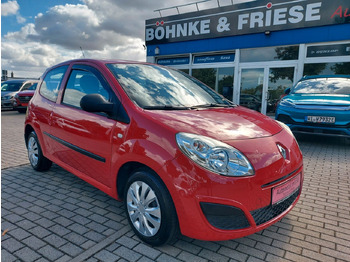 Легковой автомобиль RENAULT