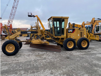 Грейдер CATERPILLAR 140H
