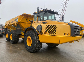 Сочленённый самосвал VOLVO A40E