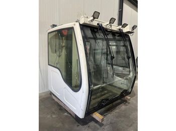 Кабина и интерьер LIEBHERR