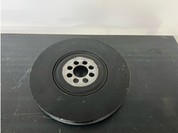 : фото в шапке страницы