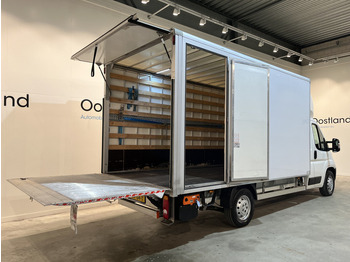 Малотоннажный фургон Peugeot Boxer 335 2.2 BlueHDi 165 L4 Bakwagen / Dhollandia Laadklep / Euro 6 / Airco / Cruise Control / 3-Zits  / BPM VRIJ !!: фото 2