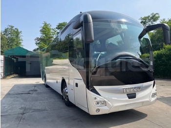 Туристический автобус IVECO Magelys
