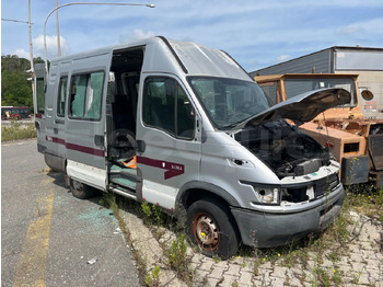 Микроавтобус IVECO Daily