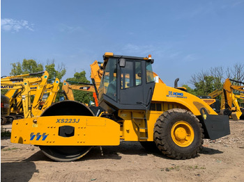 Дорожный каток XCMG XS223J