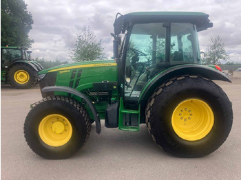 Трактор John Deere 5085M: фото 2