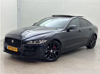 Легковой автомобиль JAGUAR