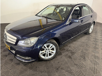 Седан MERCEDES-BENZ