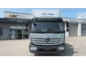 Грузовик с закрытым кузовом Mercedes-Benz 1224L Koffer LBW 2 to. Klima, neuer Tacho 4.1: фото 2