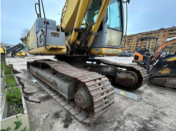 Экскаватор NEW HOLLAND E215B
