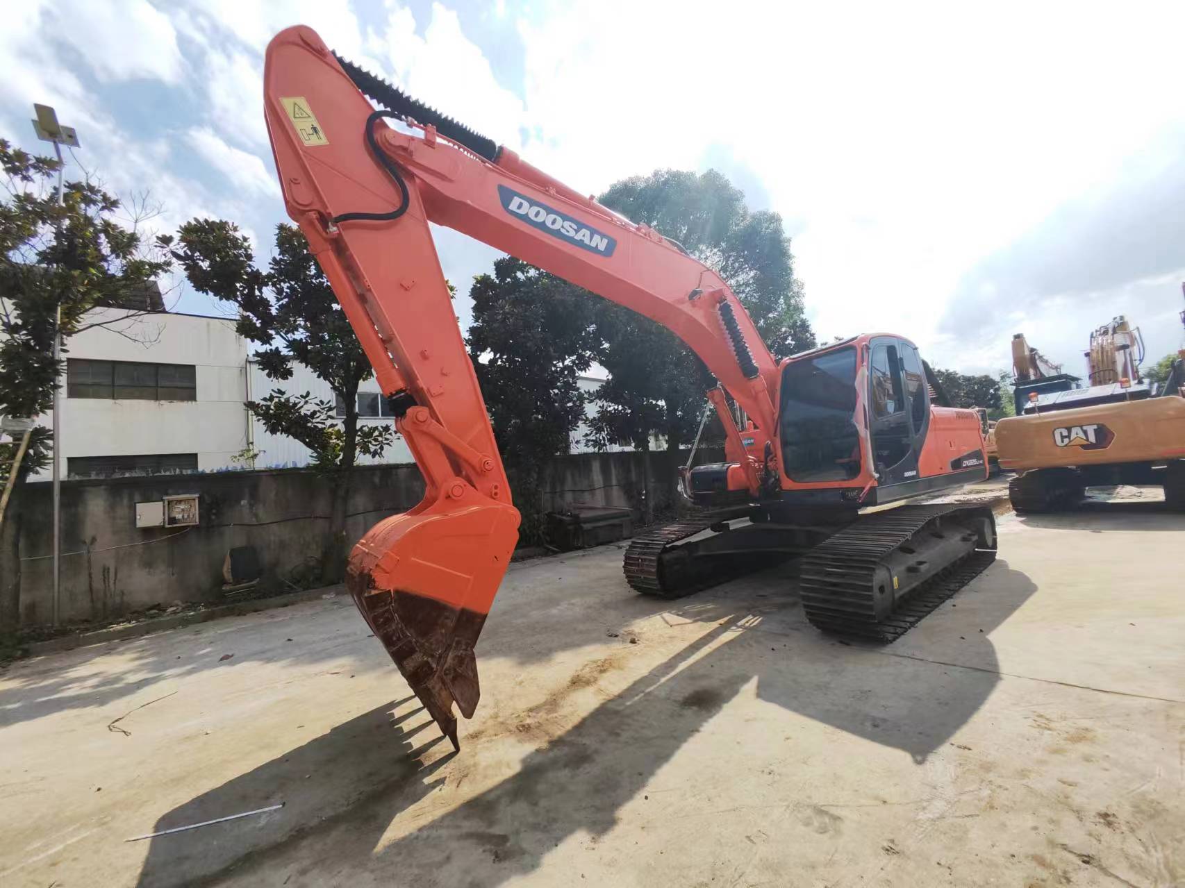 DOOSAN DX225 лизинг DOOSAN DX225: фото 2 DOOSAN DX225 лизинг DOOSAN DX225: фото 2
