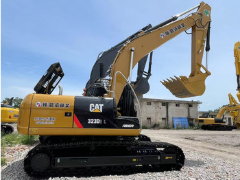 Гусеничный экскаватор CATERPILLAR 323D2L