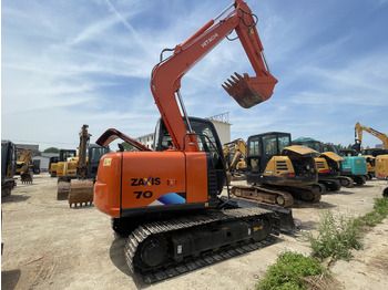 Гусеничный экскаватор HITACHI ZX70