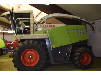 Кормоуборочный комбайн CLAAS Jaguar 850