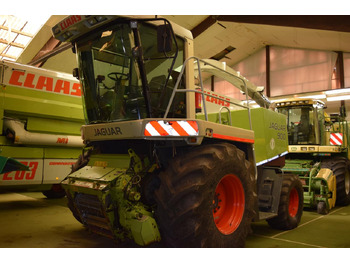 Кормоуборочный комбайн CLAAS Jaguar